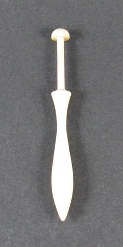 1 Danish bobbin, hornbeam, varnished, 11 cm