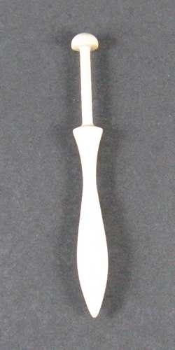 1 Danish bobbin, hornbeam, not varnished, 11 cm